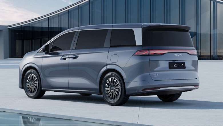 Аналог Toyota Alphard с электромагнитной&nbsp;подвеской и расходом 6,5 л/100 км. Появились подробности о BYD Xia